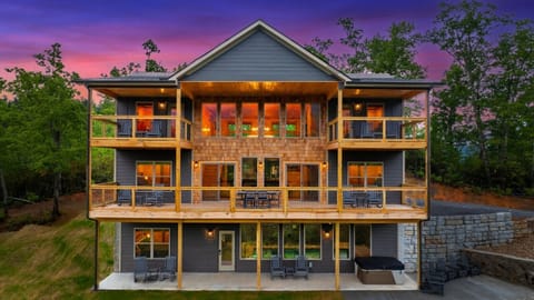 King pool cabin