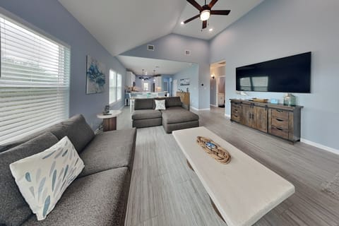 House (4 Bedrooms) | Property amenity