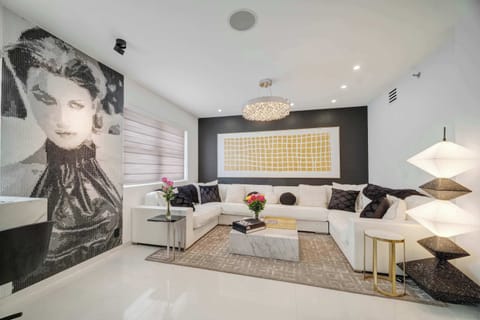 A living room made for relaxing after a perfect South Beach day
