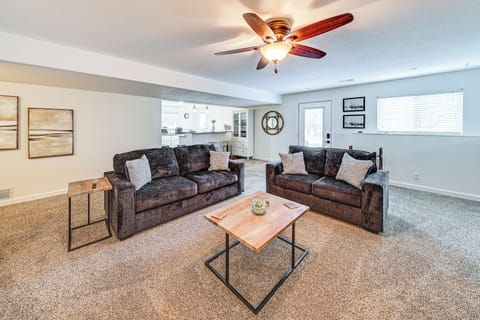 Manhattan Vacation Rental | 2BR | 1BA | 1,400 Sq Ft
