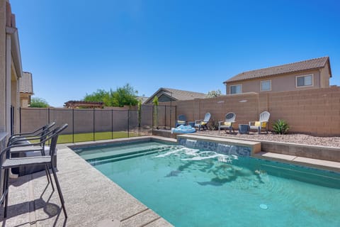 Maricopa Vacation Rental | 4BR | 3.5BA | 2,695 Sq Ft | 1 Step for Entry