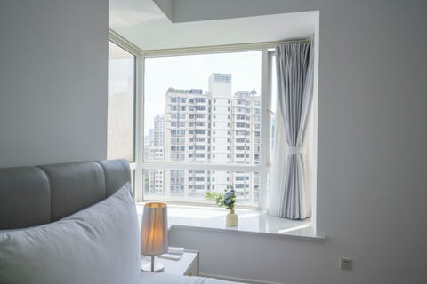 Family Apartment, 2 Bedrooms, Air conditioning, City View | Interior