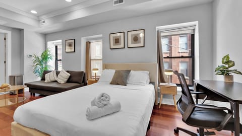 Studio, 1 Queen Bed with Sofa bed | Iron/ironing board, free WiFi