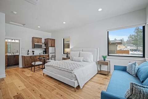 18184 Forestbrook-48