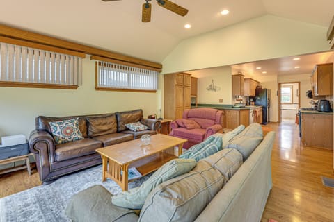 House (3 Bedrooms) | Front of property