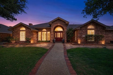 House, 4 Bedrooms | Exterior