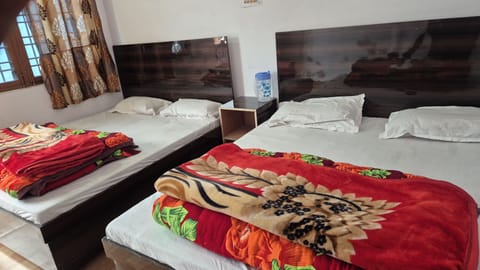 Standard Quadruple Room, Mountain View | Desk, laptop workspace, free WiFi