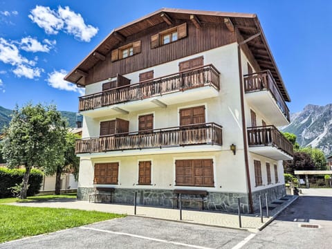Balcony, Villa