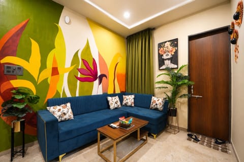 Deluxe Single Room | Living area
