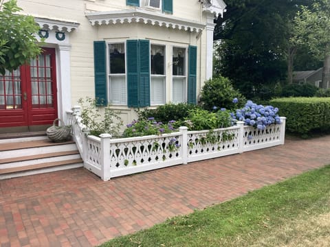 Walkable to historic downtown Newburyport for the best small business shopping and dining. The Clipper City Rail Trail is just half a mile away!