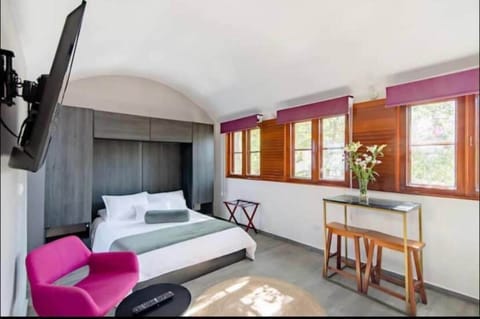 Comfort Studio, Courtyard View | In-room safe, iron/ironing board, free WiFi