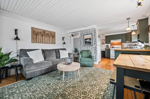 Welcome to Woodside Oasis!