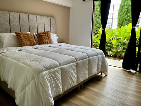 Deluxe Double Room, Garden View | Premium bedding, down comforters, pillowtop beds, individually decorated