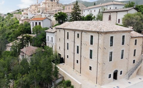 Building Exterior, Facilities, Food, Main Entrance, Pool, Spring, Summer, Wellness