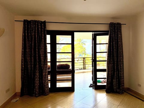 Apartment, 2 Bedrooms, Accessible, Smoking | Interior