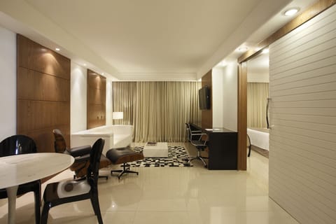 32-inch LED TV with cable channels, TV