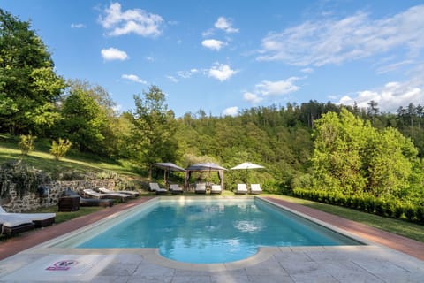 2 outdoor pools