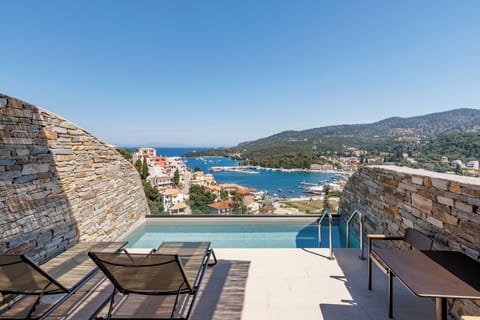 Superior Double Room, Sea View | Pool | Outdoor pool