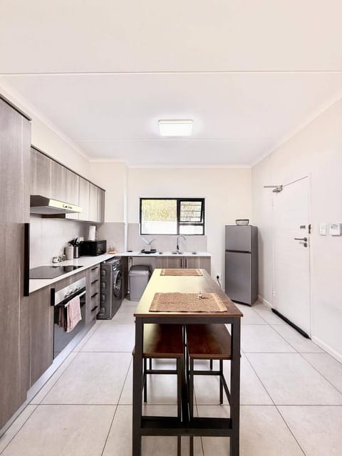 Apartment, 2 Bedrooms, Balcony | Interior