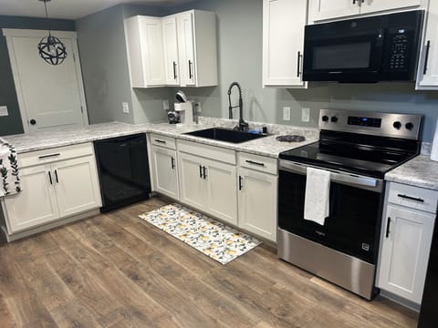 Full Kitchen