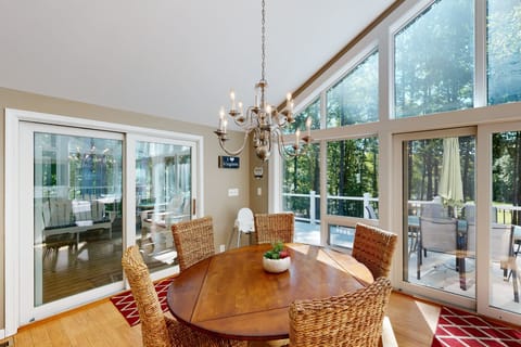 House, Multiple Beds (Turtle Cove) | 4 bedrooms, individually decorated, individually furnished, bed sheets