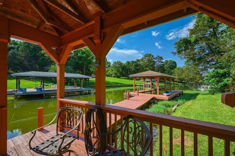 House, Multiple Beds, Kitchen (Persimmon Cove) | View from room