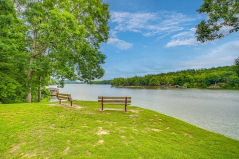 Coronado Courts in Hot Springs Village | Lake Access