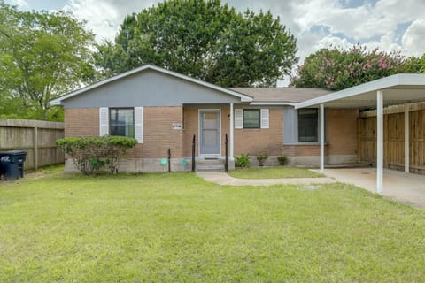 Magnolia Vacation Rental | 3BR | 1.5BA | 1,700 Sq Ft
