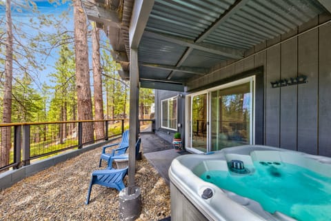 House, 4 Bedrooms | Terrace/patio