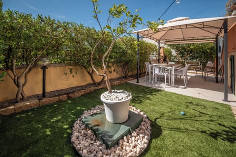 Condo, Hill View | Outdoor dining