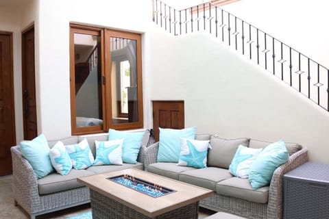 House, Multiple Beds, Patio, Mountain View (Casa Bahama) | Interior