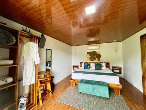 Comfort Apartment, Patio, Garden View | In-room safe, iron/ironing board, free WiFi
