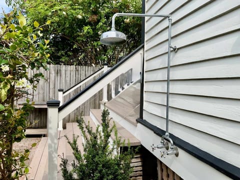 House, Multiple Beds, Garden View (The Winnie Victorian) | Property grounds