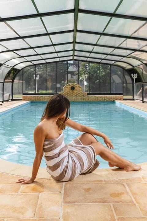 Indoor pool, seasonal outdoor pool, sun loungers