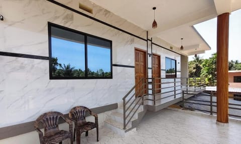 Family Double or Twin Room | Desk, laptop workspace, free WiFi