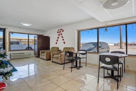 Entrance / Reception