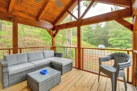 Bostic Vacation Rental | 1BR | 1BA | 500 Sq Ft | Stairs Required