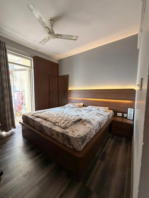 Apartment | Rollaway beds, free WiFi, bed sheets
