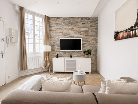 Studio | Living area