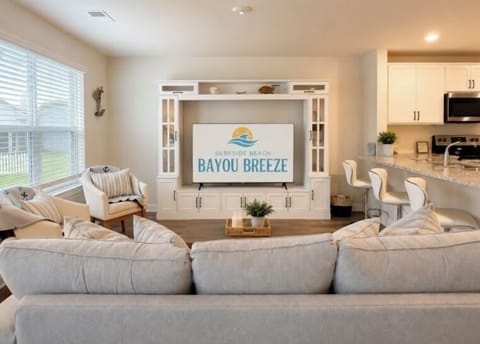 Movie nights made effortless. Stretch out on the cozy sectional in front of the entertainment center and enjoy a relaxed evening in. There's room for everyone to find their favorite spot. ⭐