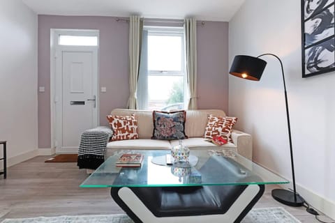 House | 4 bedrooms, Internet