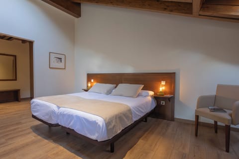 Double or Twin Room | WiFi (free)