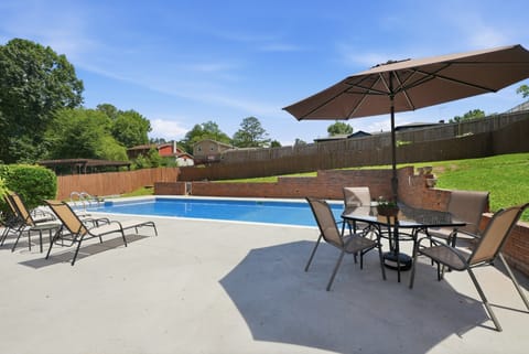 House, 4 Bedrooms | Pool | Outdoor pool