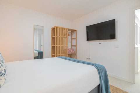 Apartment, 2 Bedrooms, Balcony | Room amenity