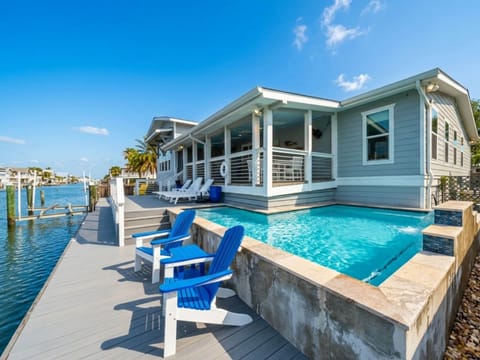 House (5 Bedrooms) | Front of property