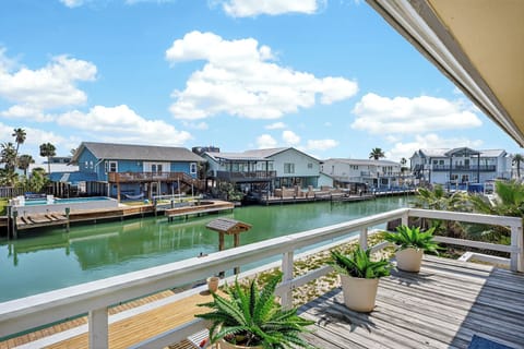 House (4 Bedrooms) | Property amenity