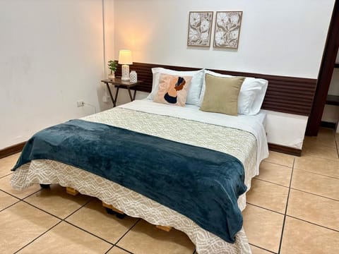 Comfort Room | Free WiFi