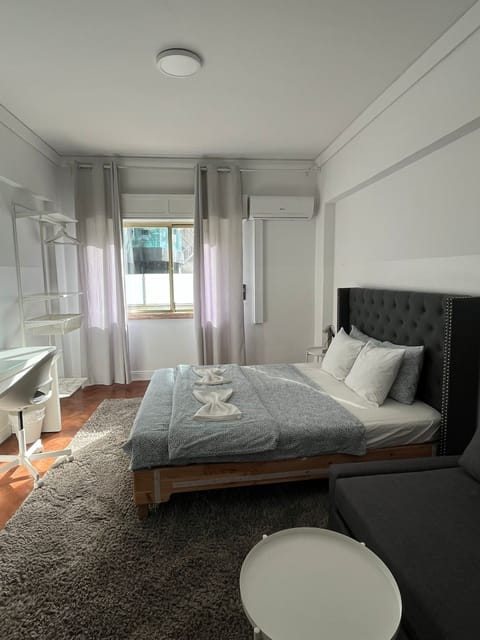 Room | WiFi (free)