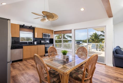 Superior Suite | Iron/ironing board, free WiFi, bed sheets