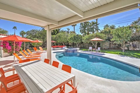  Outdoor Dining and Swimming Pool